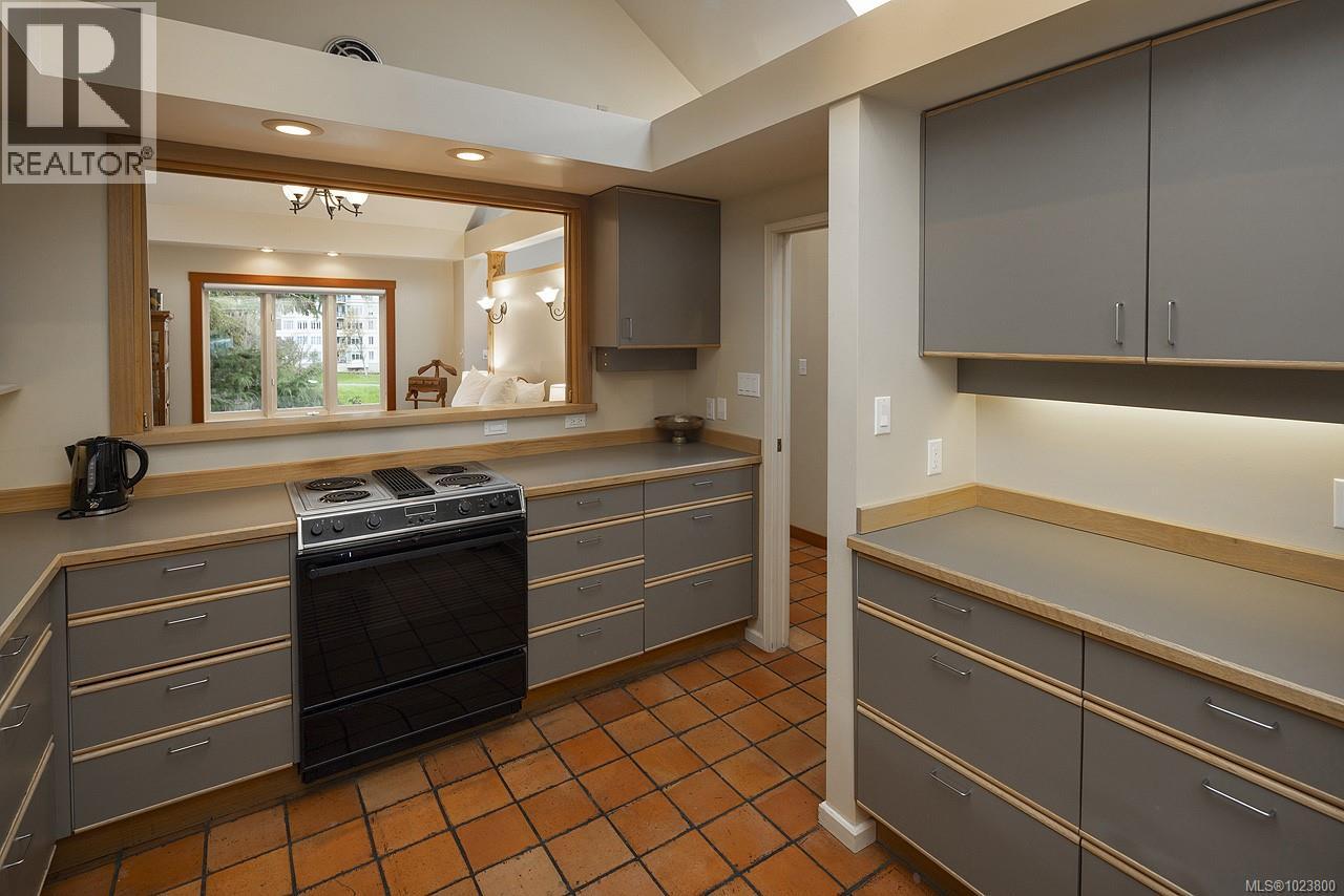 213 Mary St, Victoria, British Columbia  V9A 3V8 - Photo 25 - 1023800