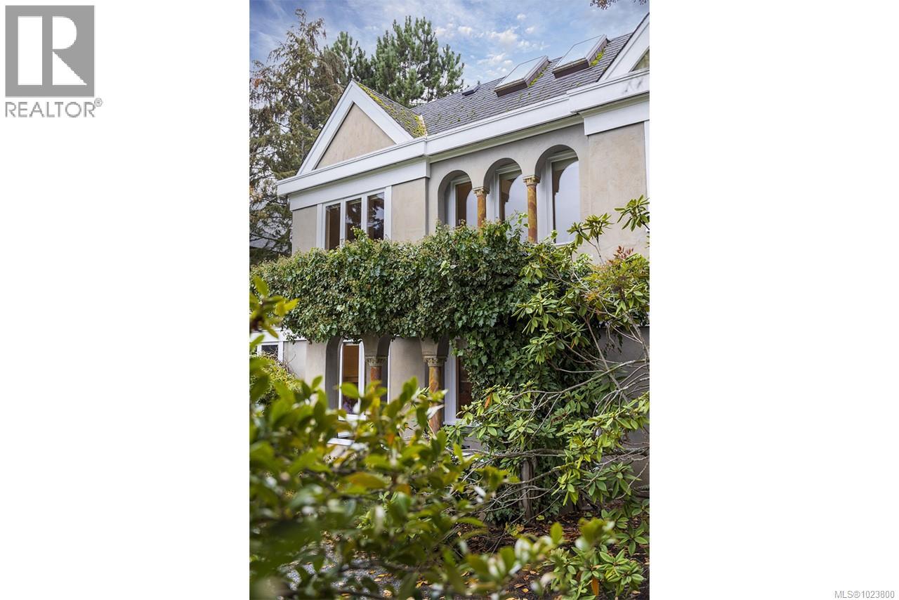 213 Mary St, Victoria, British Columbia  V9A 3V8 - Photo 4 - 1023800