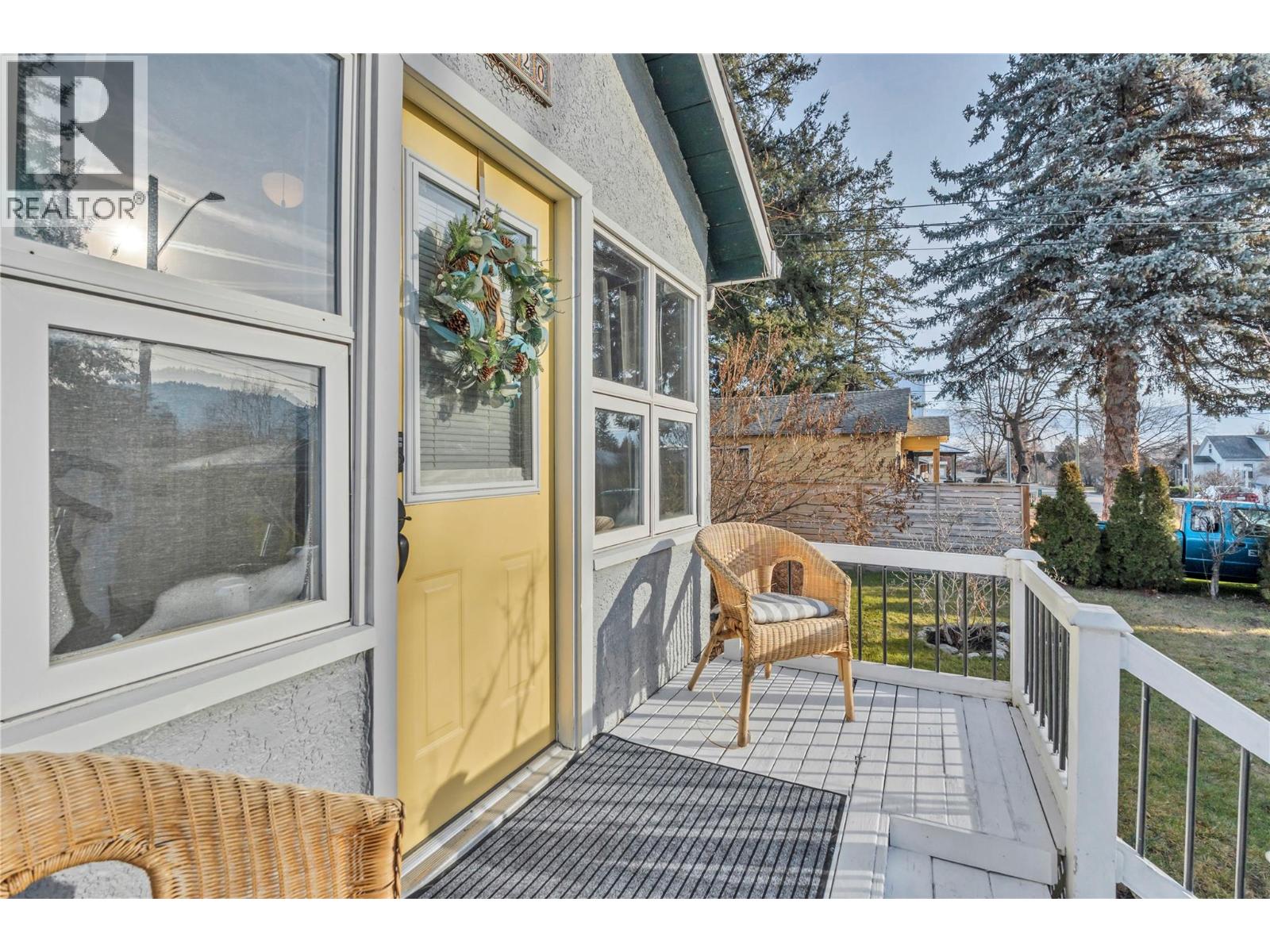 10120 Julia Street, Summerland, British Columbia  V0H 1Z5 - Photo 4 - 10373111