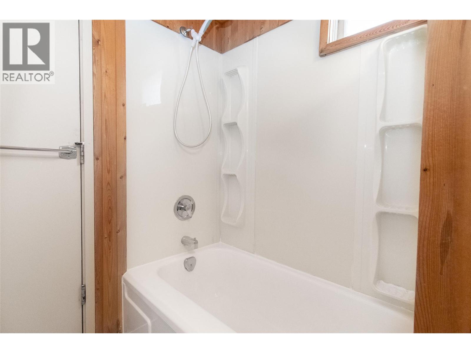 4829 Lakeshore Road, Kelowna, British Columbia  V1W 4H6 - Photo 35 - 10372995