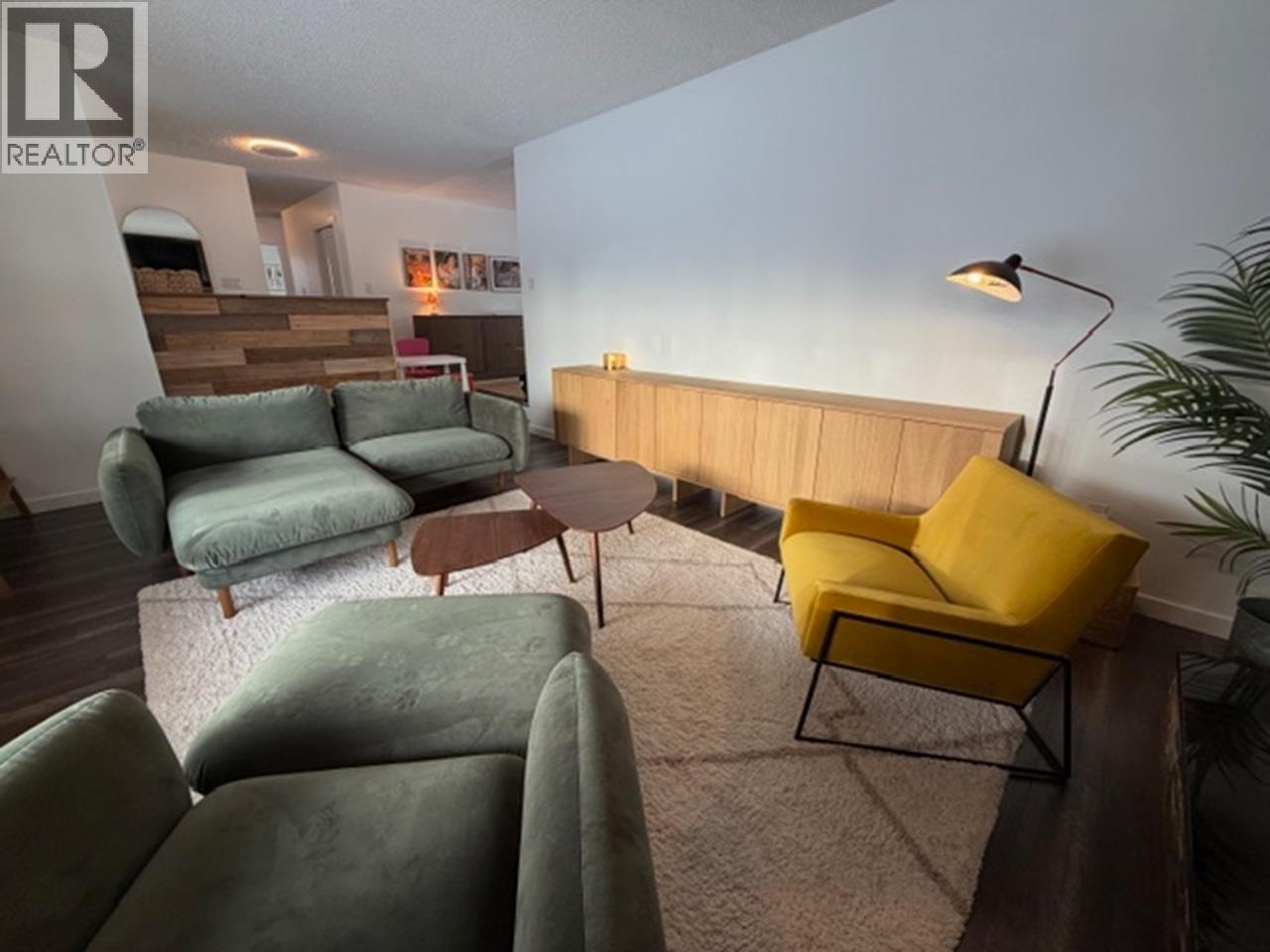 3039 Ridgeview Drive, Prince George, British Columbia  V2K 3T5 - Photo 3 - R3080821