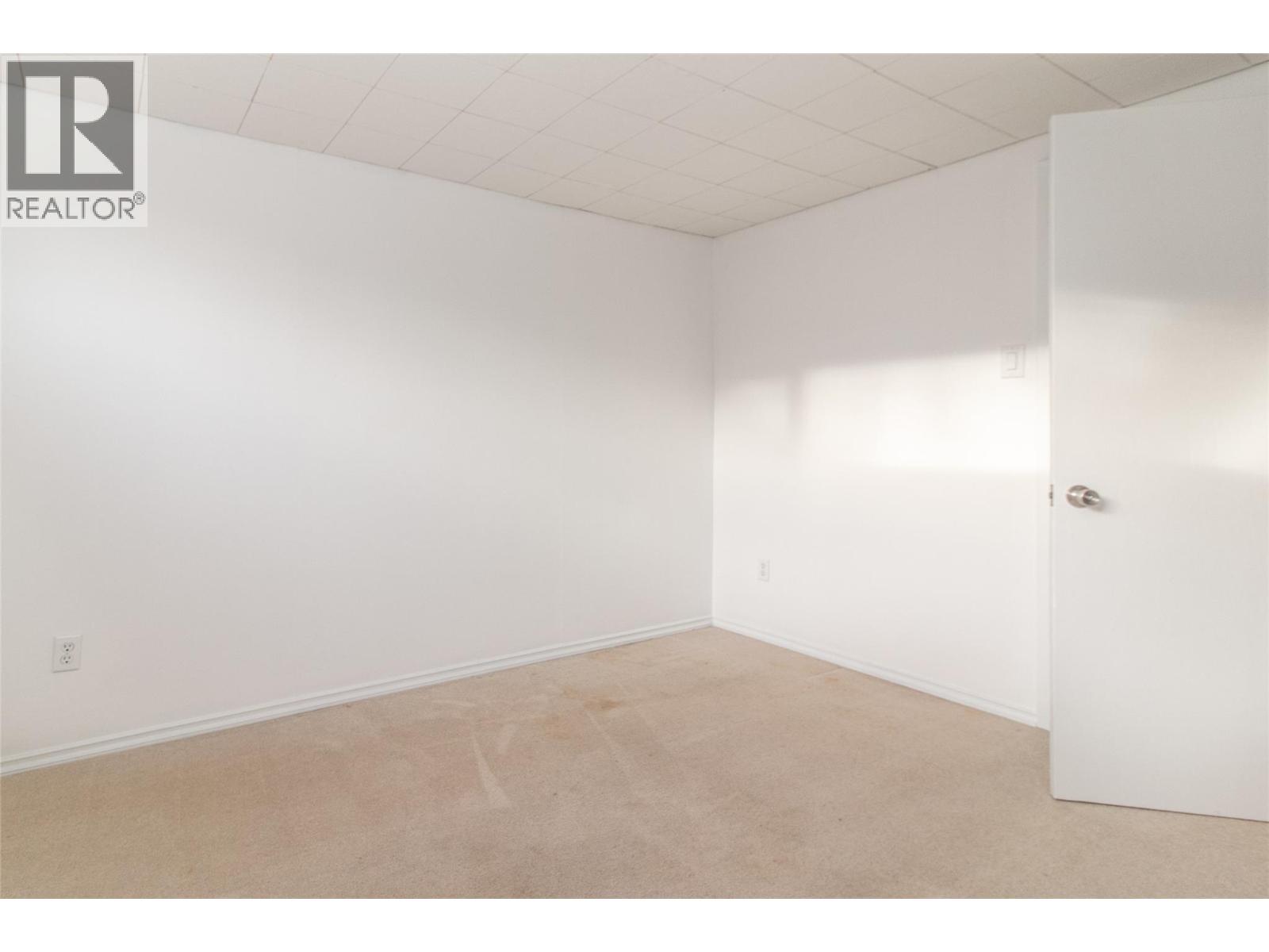 4829 Lakeshore Road, Kelowna, British Columbia  V1W 4H6 - Photo 36 - 10372995