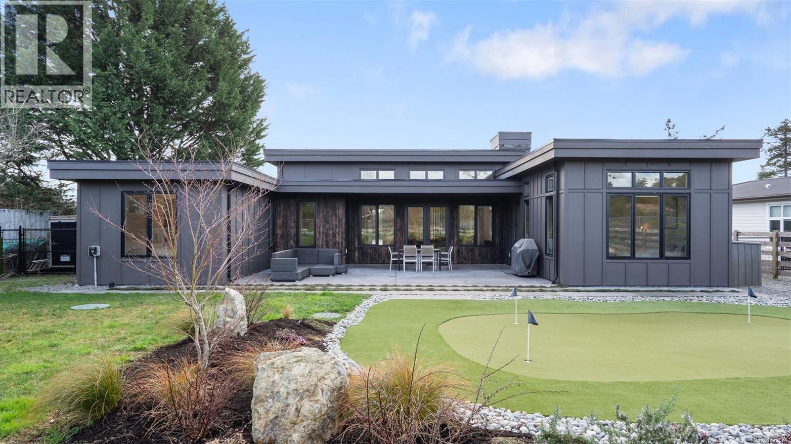 854 Birch Rd, North Saanich, British Columbia  V8L 5R9 - Photo 2 - 1022874