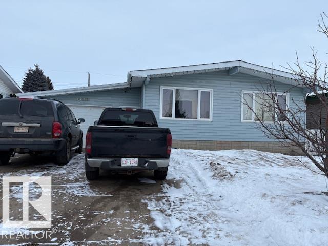 5230 47 AV, vegreville, Alberta