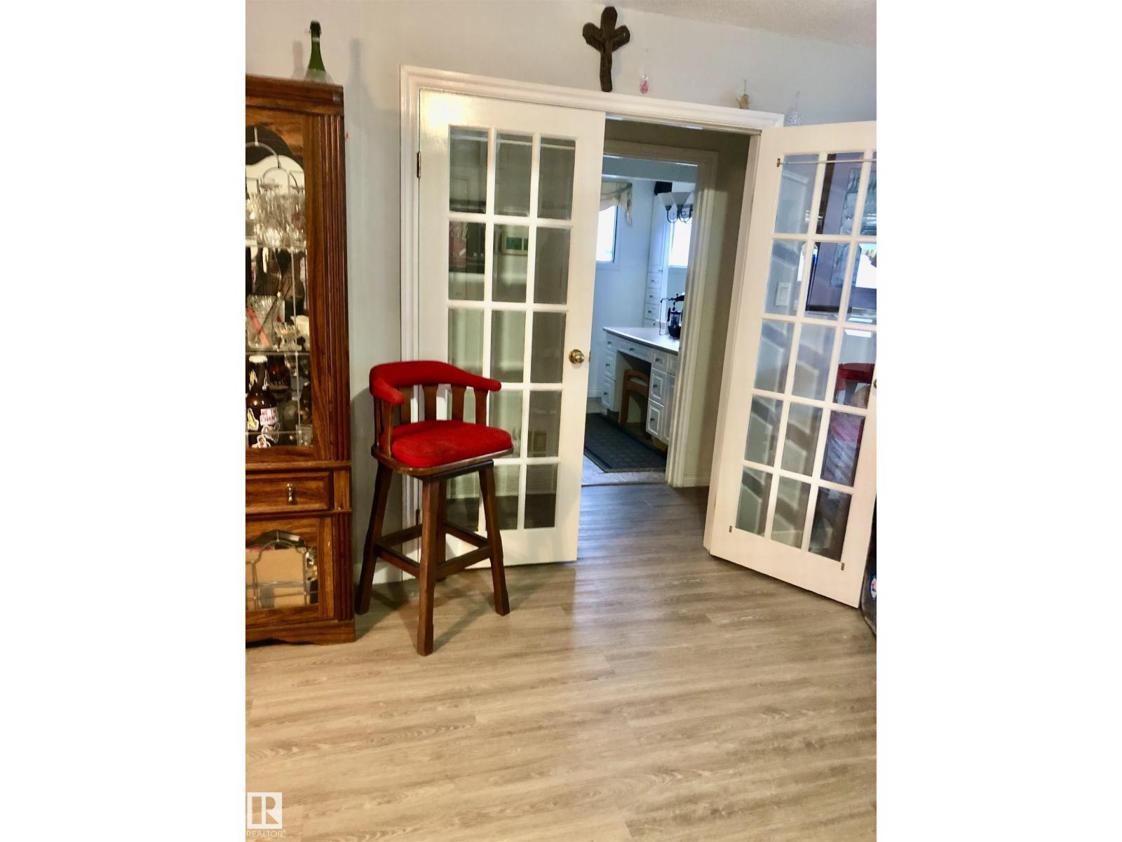 5230 47 Av, Vegreville, Alberta  T9C 1N2 - Photo 6 - E4470593