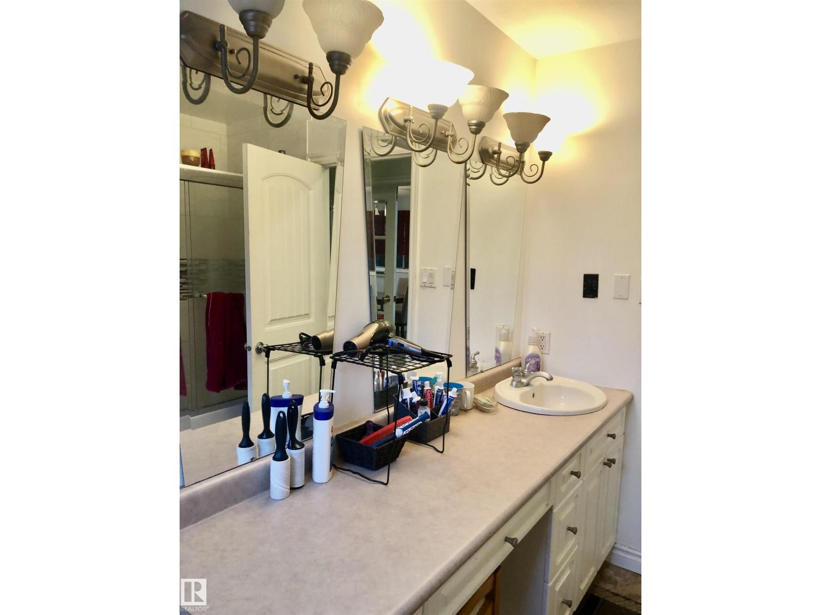 5230 47 Av, Vegreville, Alberta  T9C 1N2 - Photo 8 - E4470593