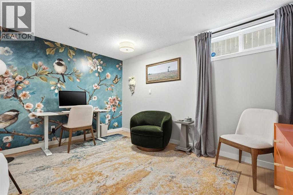 120 Canata Close Sw, Calgary, Alberta  T2W 1P7 - Photo 32 - A2280620