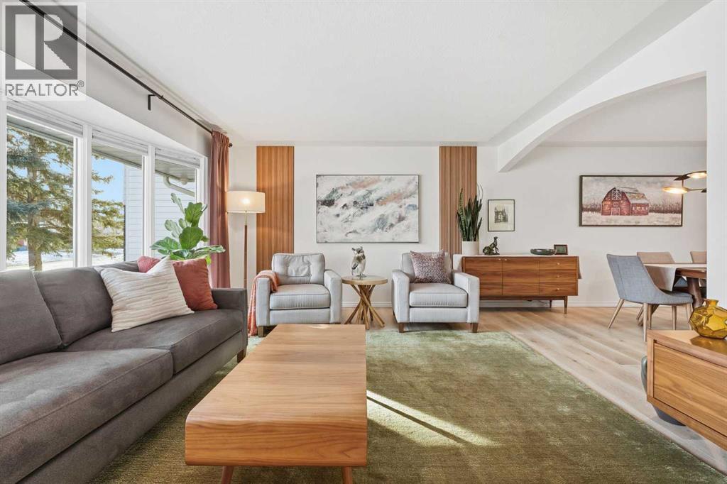 120 Canata Close Sw, Calgary, Alberta  T2W 1P7 - Photo 4 - A2280620