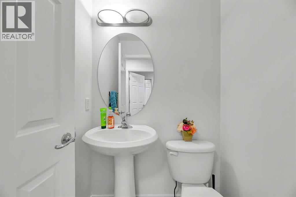 60 Saddlecrest Green Ne, Calgary, Alberta  T3J 5N5 - Photo 15 - A2280623