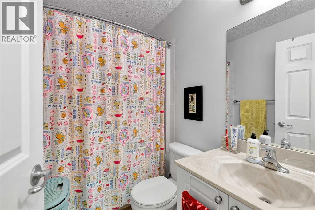 60 Saddlecrest Green Ne, Calgary, Alberta  T3J 5N5 - Photo 24 - A2280623