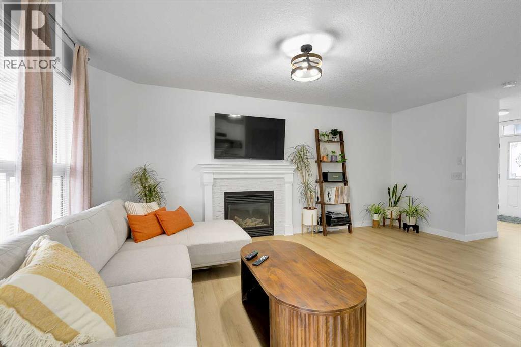 60 Saddlecrest Green Ne, Calgary, Alberta  T3J 5N5 - Photo 6 - A2280623
