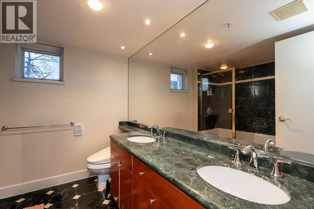 122 1228 Marinaside Crescent, Vancouver, British Columbia  V6Z 2W4 - Photo 13 - R3081565