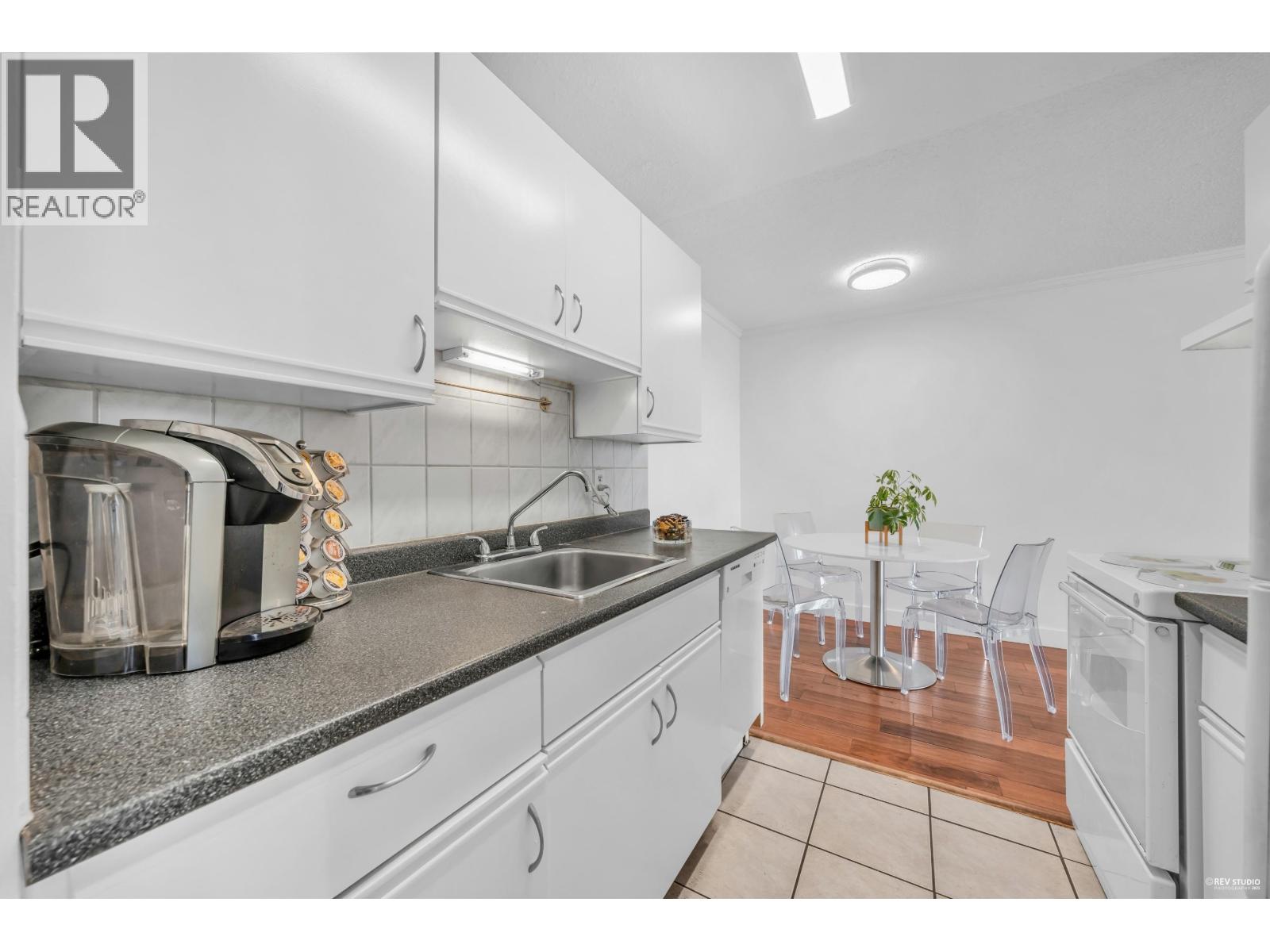 1812 2016 Fullerton Avenue, North Vancouver, British Columbia  V7P 3E6 - Photo 11 - R3081595