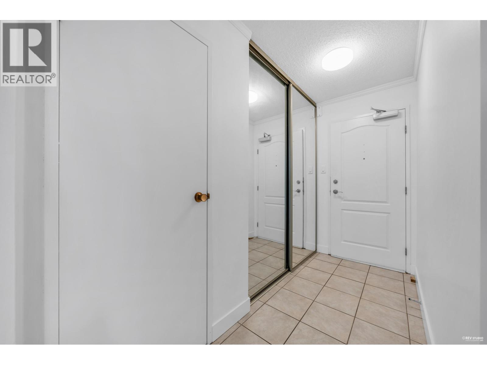 1812 2016 Fullerton Avenue, North Vancouver, British Columbia  V7P 3E6 - Photo 18 - R3081595