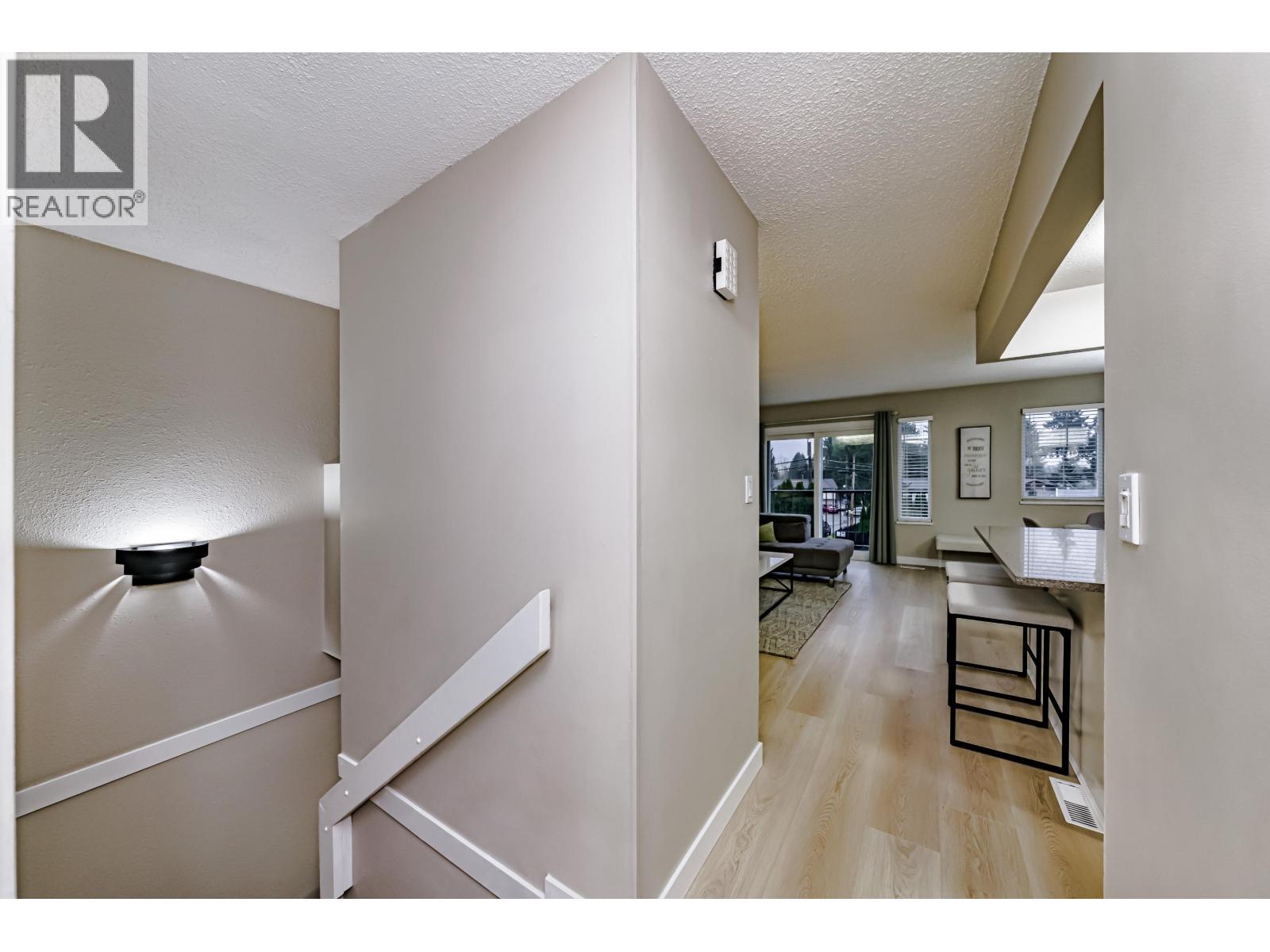 1436 Pitt River Road, Port Coquitlam, British Columbia  V3C 1N7 - Photo 4 - R3081602