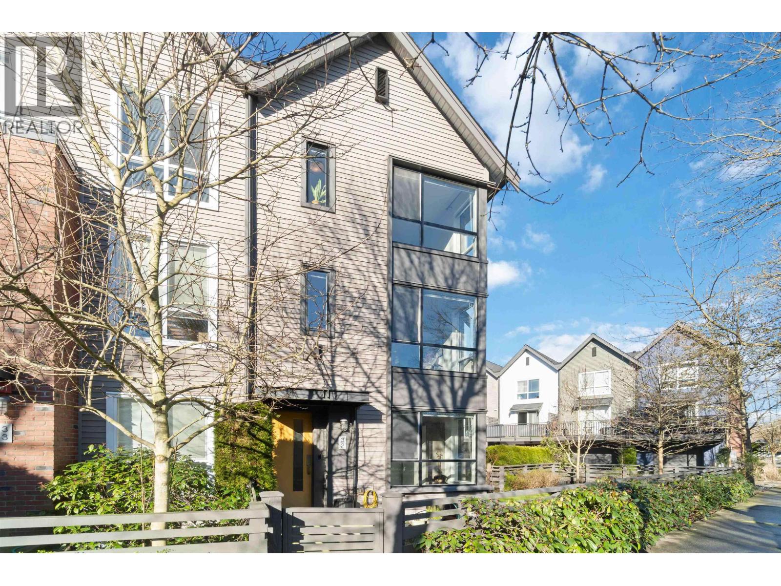 32 2325 RANGER LANE, Port Coquitlam, British Columbia