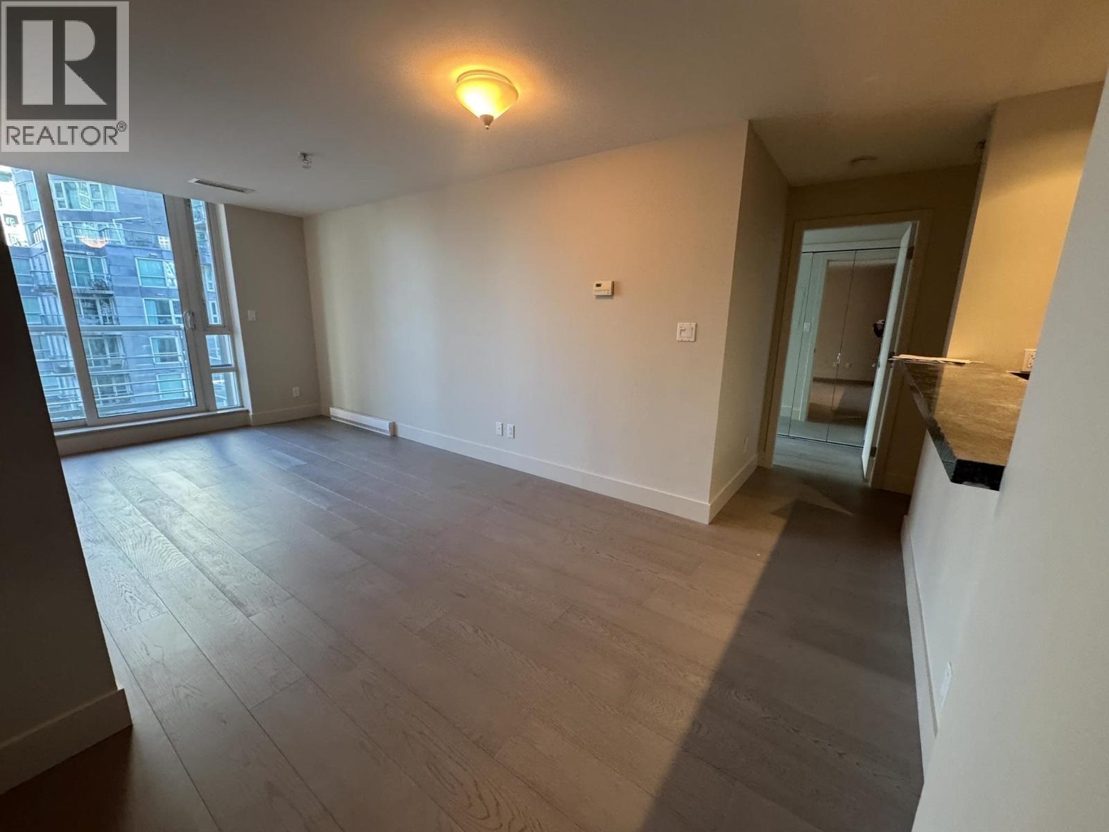 1007 590 Nicola Street, Vancouver, British Columbia  V6G 3J9 - Photo 2 - R3081603