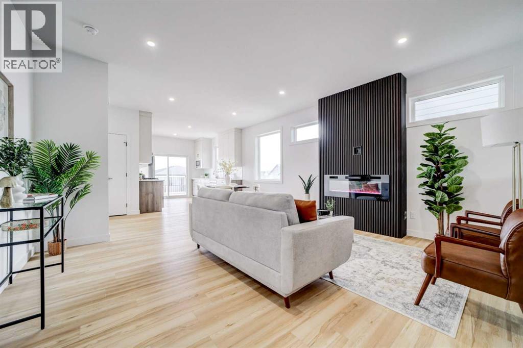 661 Devonia Road W, Lethbridge, Alberta  T1J 5W3 - Photo 1 - A2276213