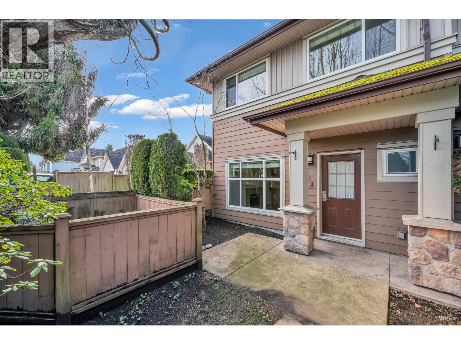 Listing Picture 2 of 27 : 1 8311 NO. 2 ROAD, Richmond / 烈治文 - 魯藝地產 Yvonne Lu Group - MLS Medallion Club Member