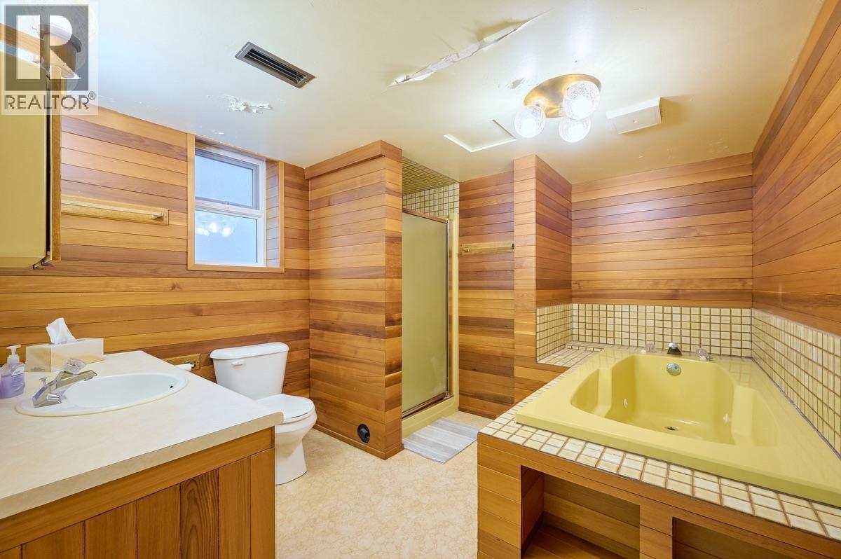 685 Porter Street, Coquitlam, British Columbia  V3J 5B2 - Photo 30 - R3080834