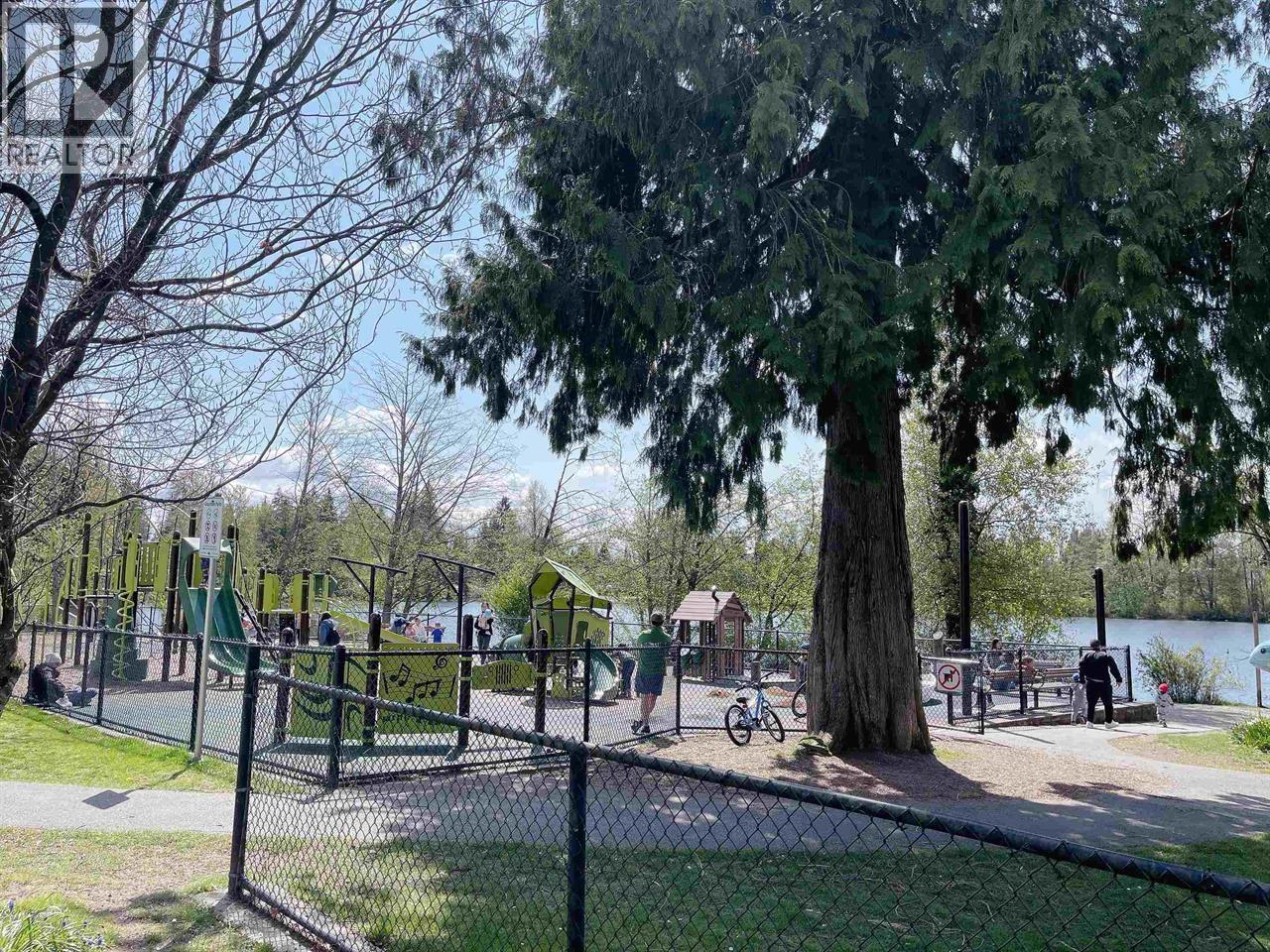 685 Porter Street, Coquitlam, British Columbia  V3J 5B2 - Photo 36 - R3080834