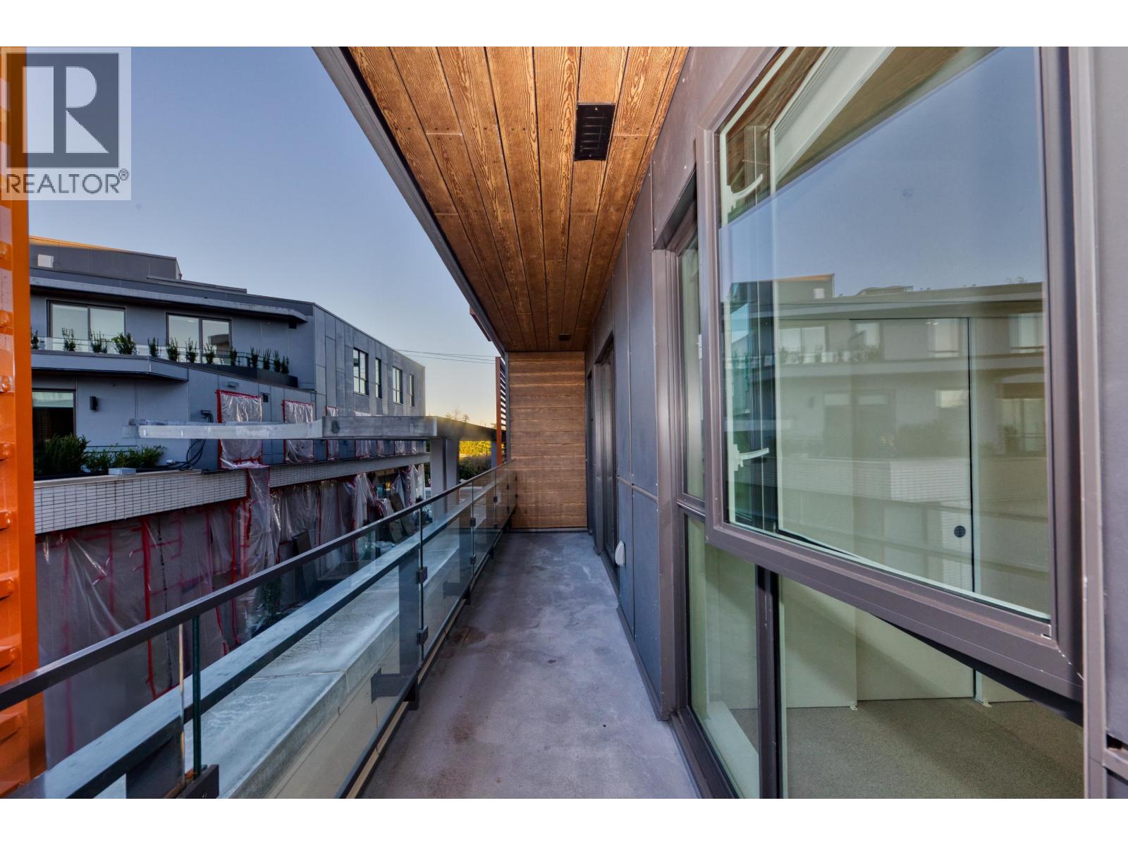 368 422 E 3rd Street, North Vancouver, British Columbia  V7L 0K1 - Photo 15 - R3081313