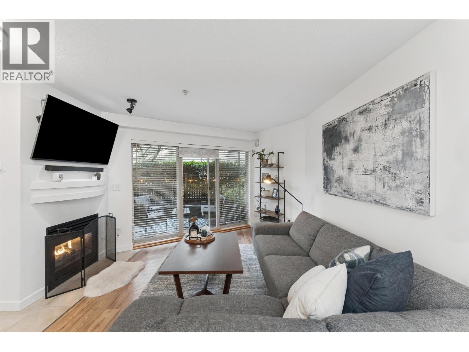 C3 332 Lonsdale Avenue, North Vancouver, British Columbia  V7M 3M5 - Photo 5 - R3080555