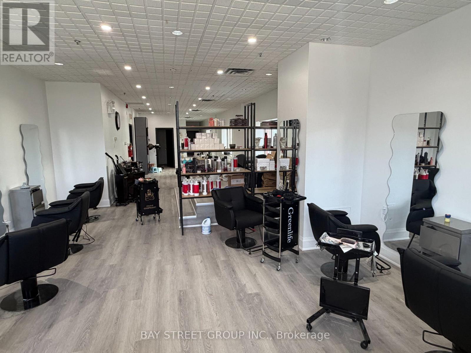 2nd Flr - 266 Spadina Avenue, Toronto, Ontario  M5T 2E4 - Photo 4 - C12715422