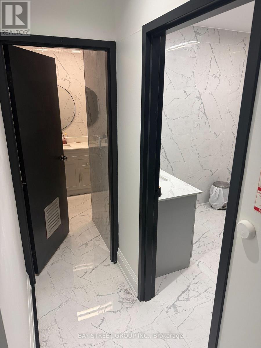 2nd Flr - 266 Spadina Avenue, Toronto, Ontario  M5T 2E4 - Photo 9 - C12715422