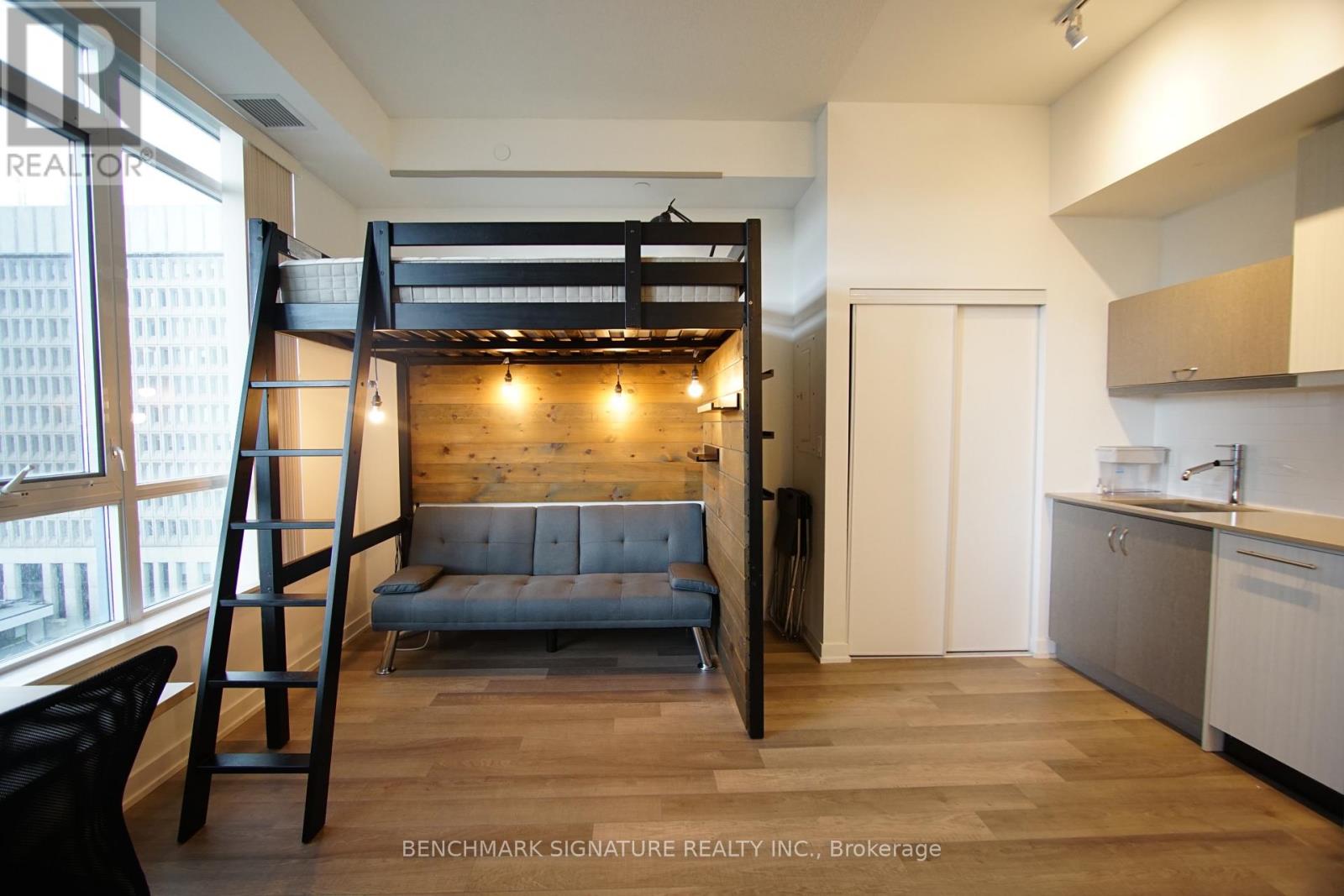 904 - 181 Huron Street, Toronto, Ontario  M5T 0C1 - Photo 4 - C12715430