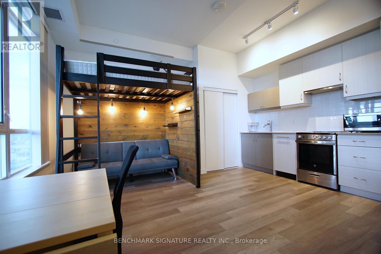 904 - 181 Huron Street, Toronto, Ontario  M5T 0C1 - Photo 9 - C12715430