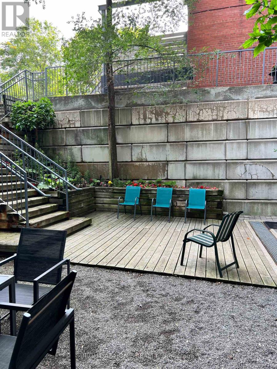 210b - 245 Carlaw Avenue, Toronto, Ontario  M4M 2S1 - Photo 22 - E12715424