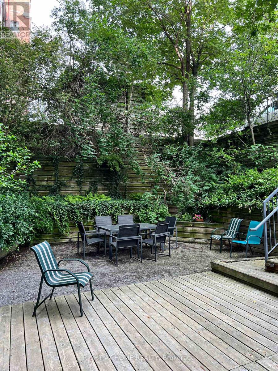 210b - 245 Carlaw Avenue, Toronto, Ontario  M4M 2S1 - Photo 24 - E12715424