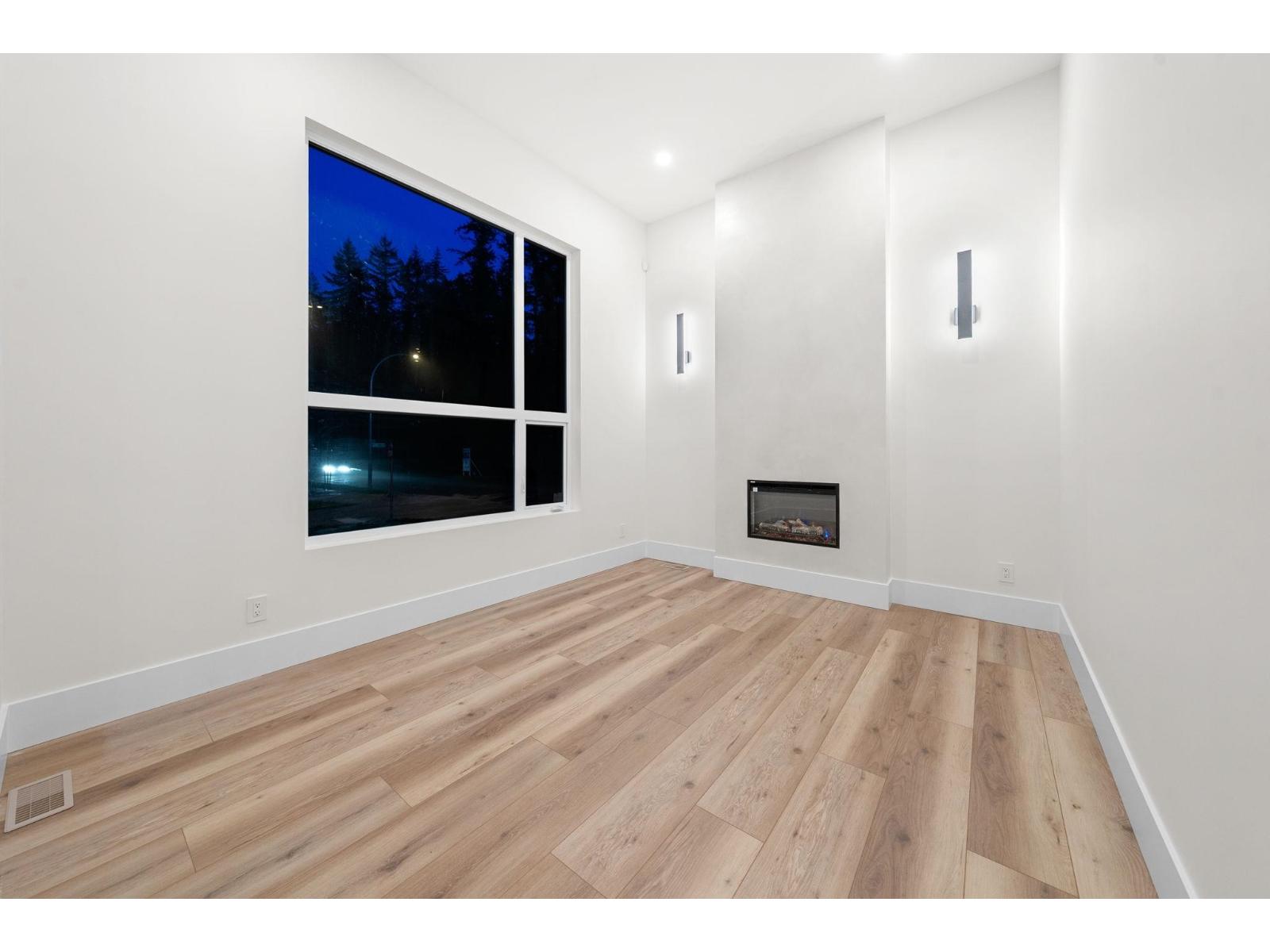 2711 202 Street, Langley, British Columbia  V2Z 0B6 - Photo 2 - R3081639