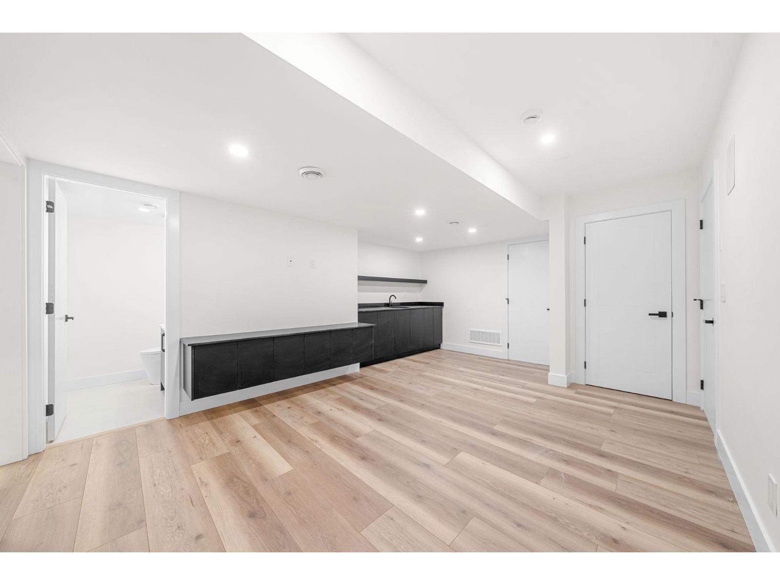 2711 202 Street, Langley, British Columbia  V2Z 0B6 - Photo 31 - R3081639