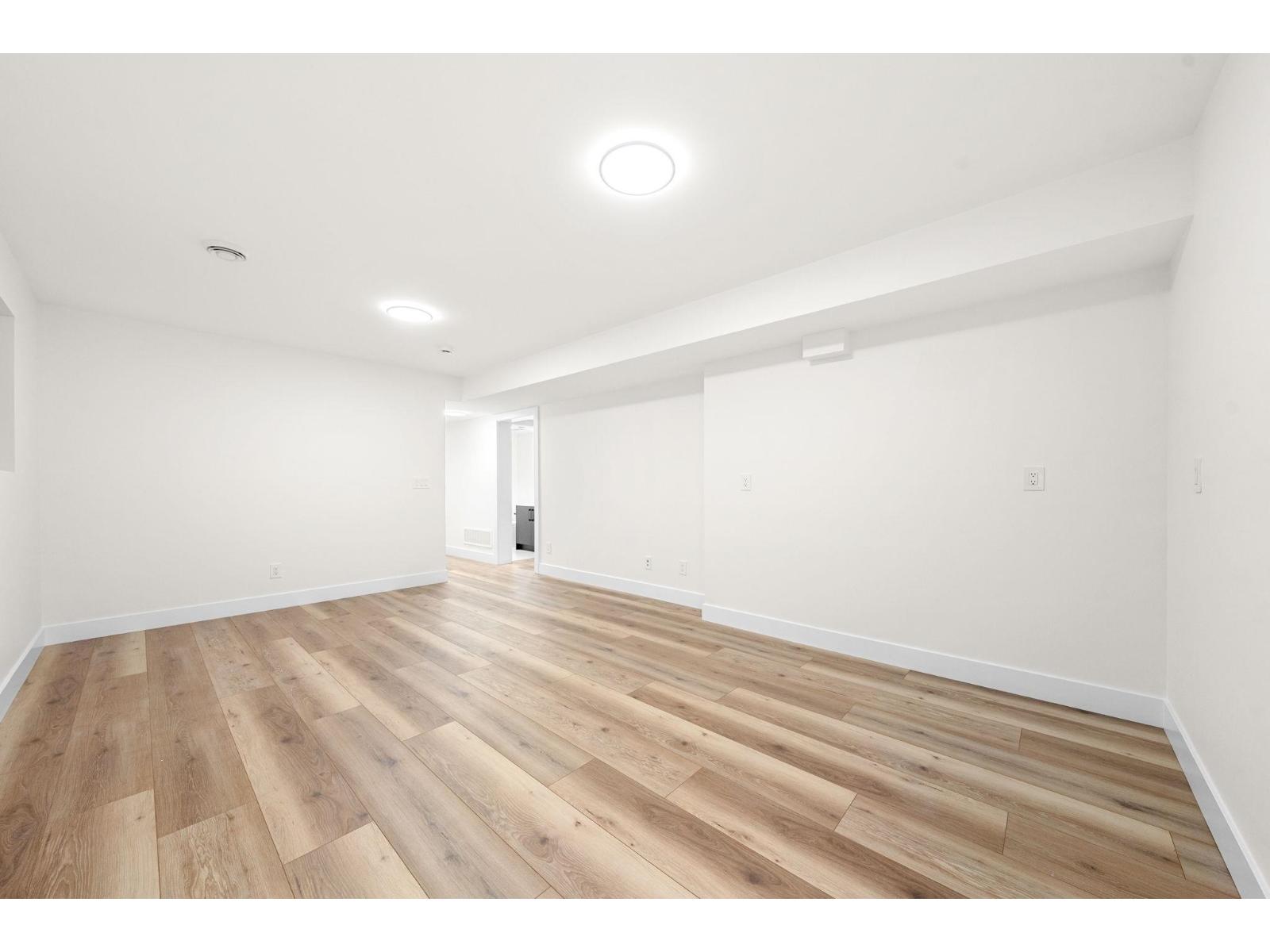 2711 202 Street, Langley, British Columbia  V2Z 0B6 - Photo 34 - R3081639