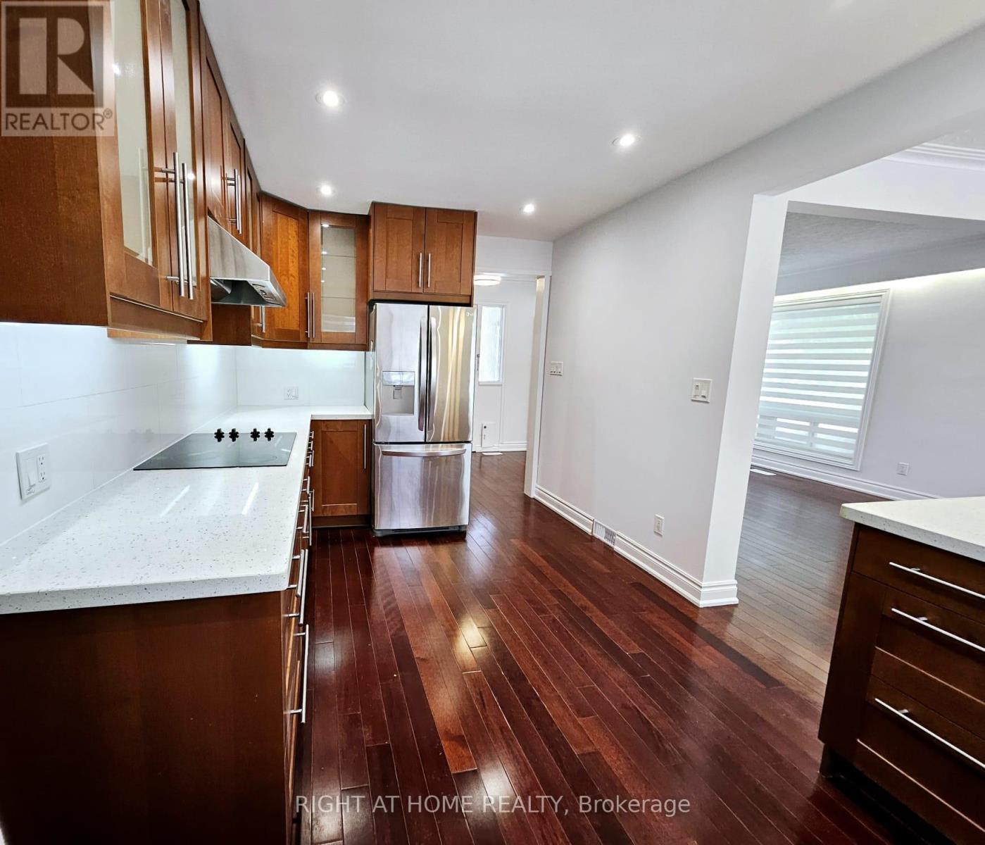 96 Rockport Crescent, Richmond Hill, Ontario  L4C 2L8 - Photo 7 - N12715410