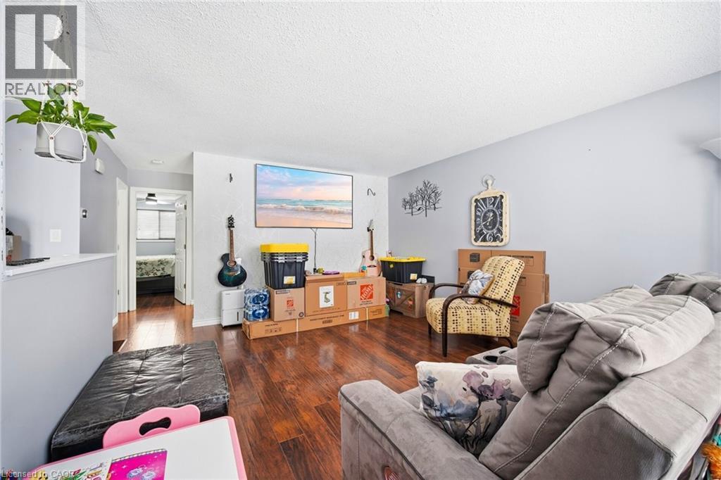 204 Medina Court, Oshawa, Ontario  L1J 7E1 - Photo 7 - 40799641