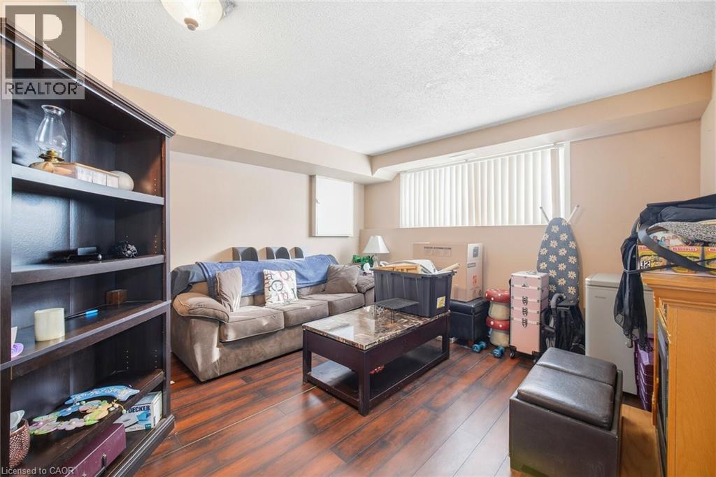 204 Medina Court, Oshawa, Ontario  L1J 7E1 - Photo 13 - 40799641