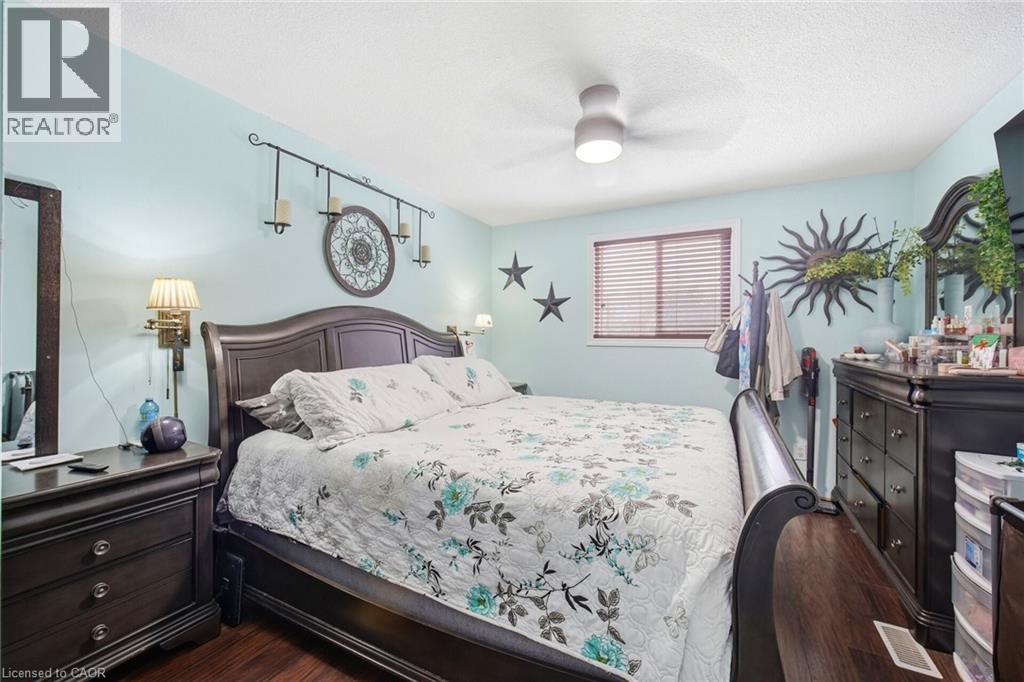 204 Medina Court, Oshawa, Ontario  L1J 7E1 - Photo 11 - 40799641