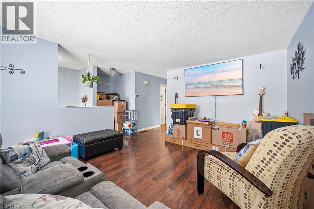 204 Medina Court, Oshawa, Ontario  L1J 7E1 - Photo 6 - 40799641