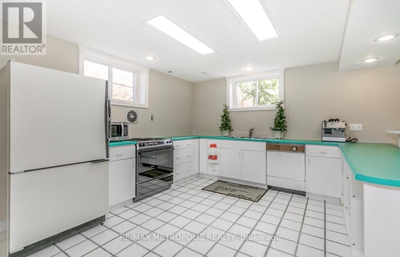 65 Woodcrest Road, Barrie, Ontario  L4N 2V6 - Photo 21 - S12715416