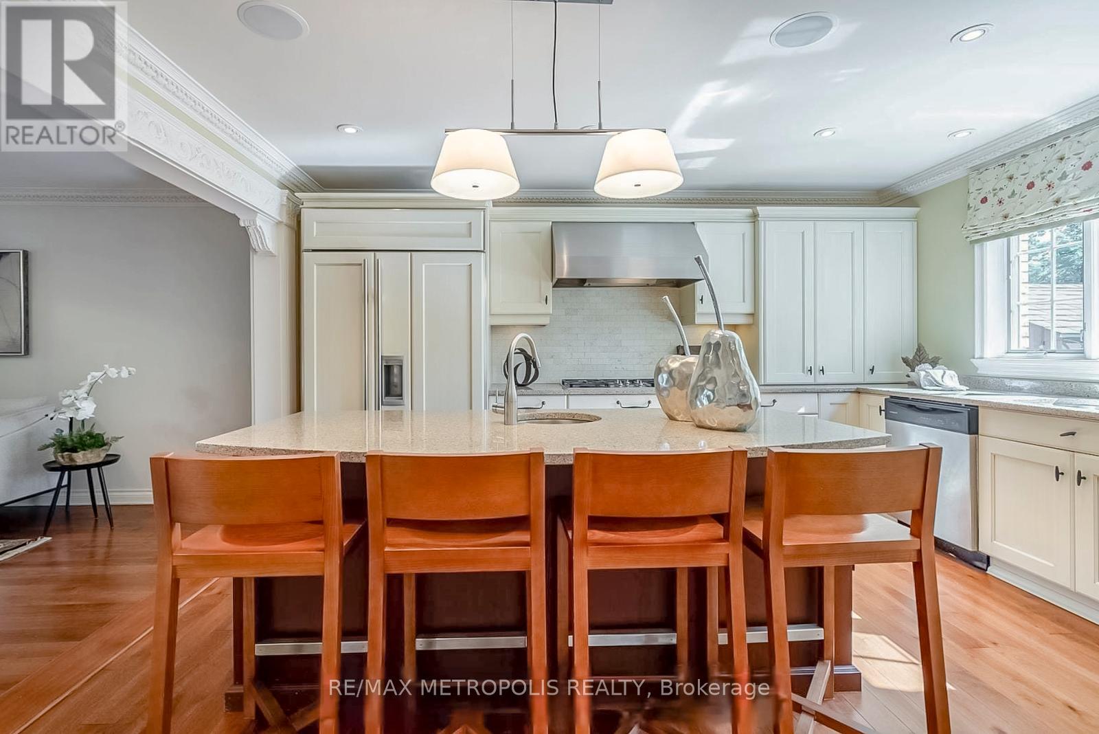 65 Woodcrest Road, Barrie, Ontario  L4N 2V6 - Photo 7 - S12715416