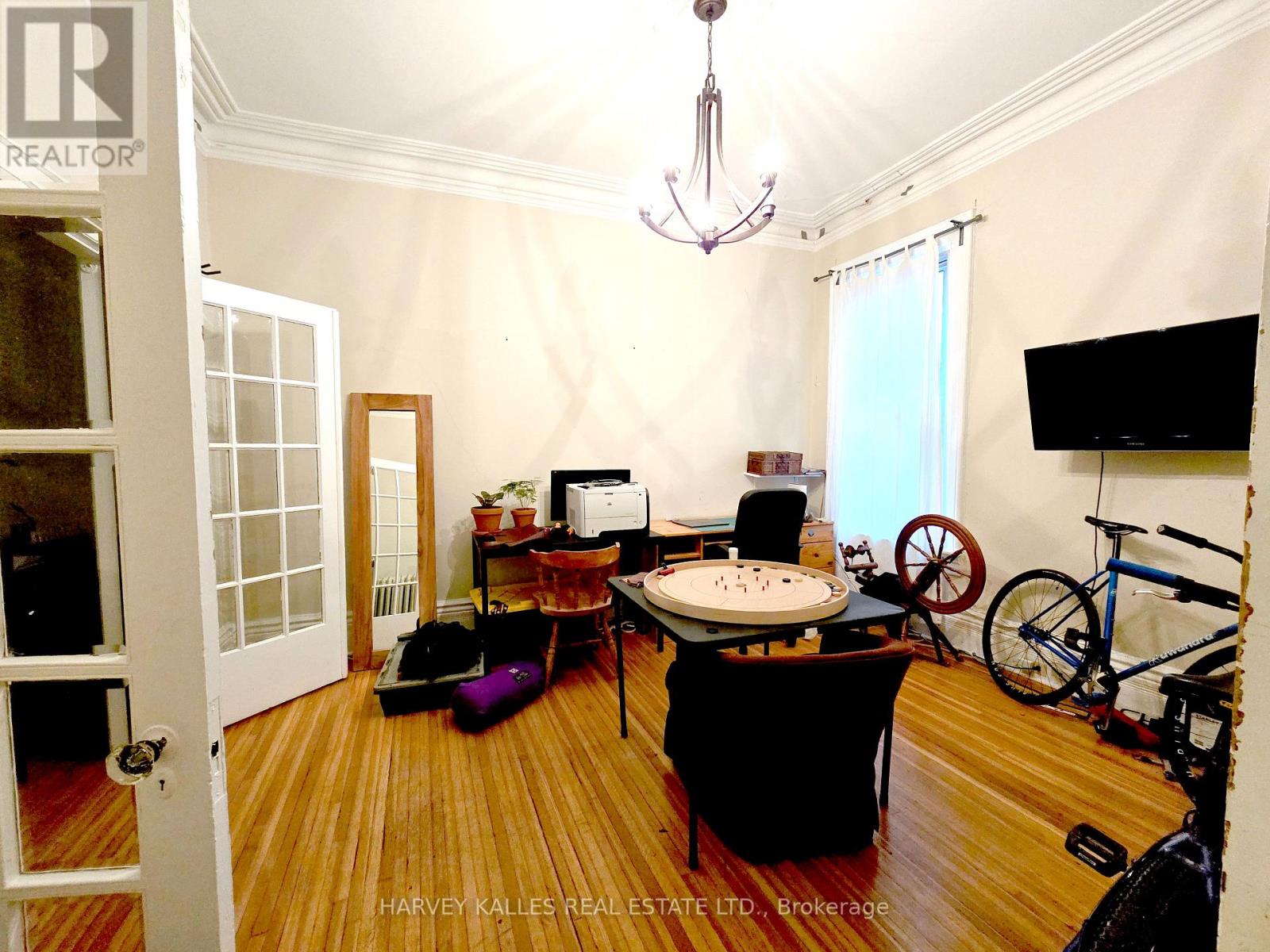 12 Bellevue Avenue, Toronto, Ontario  M5T 2N4 - Photo 5 - C12715368