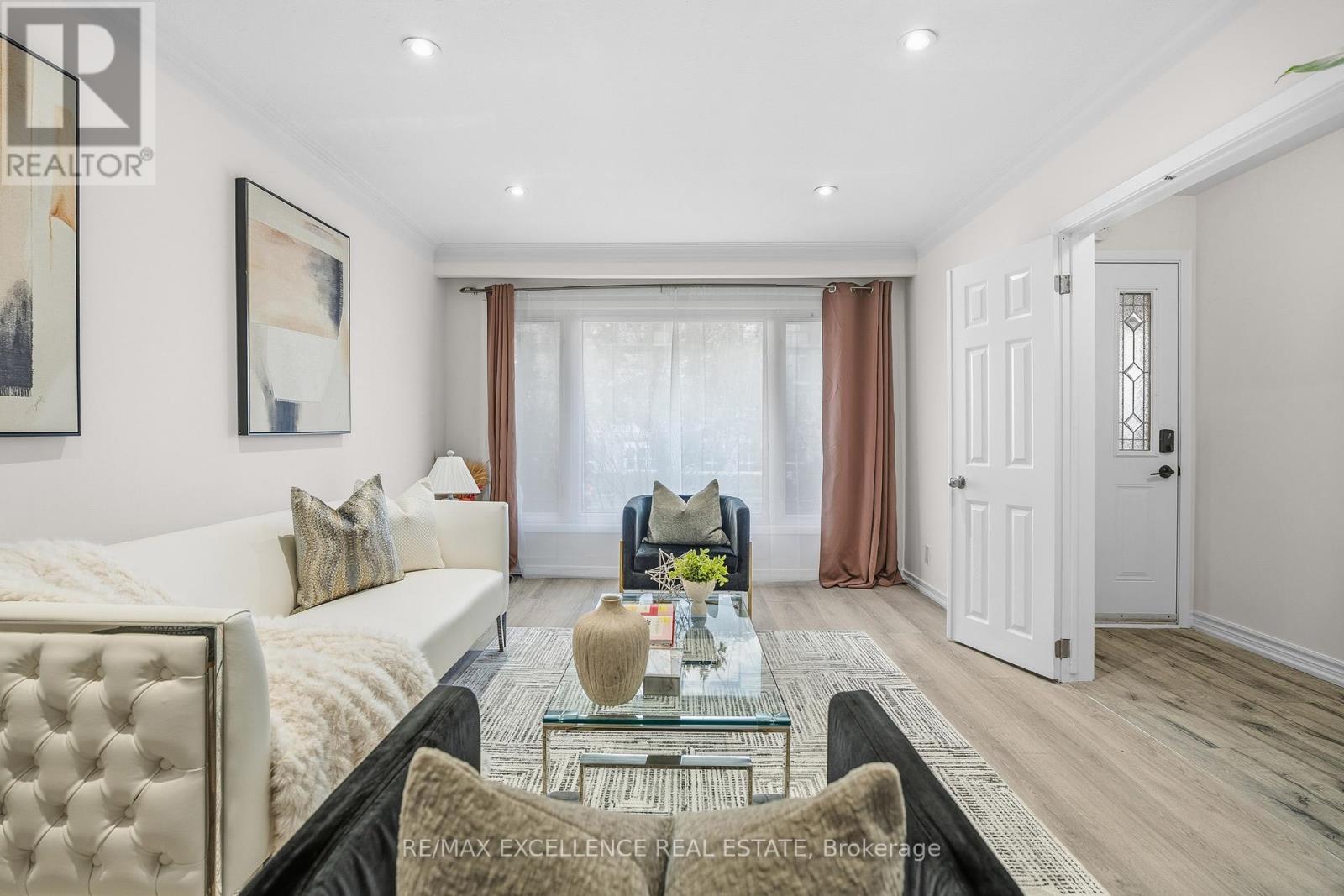 45 Stevenson Road N, Oshawa, Ontario  L1J 5M4 - Photo 4 - E12715436