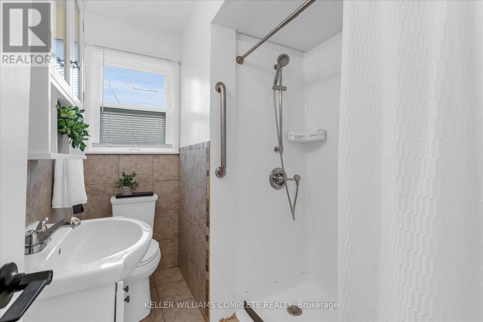 47 Battlefield Drive, Hamilton, Ontario  L8G 1V1 - Photo 15 - X12694858