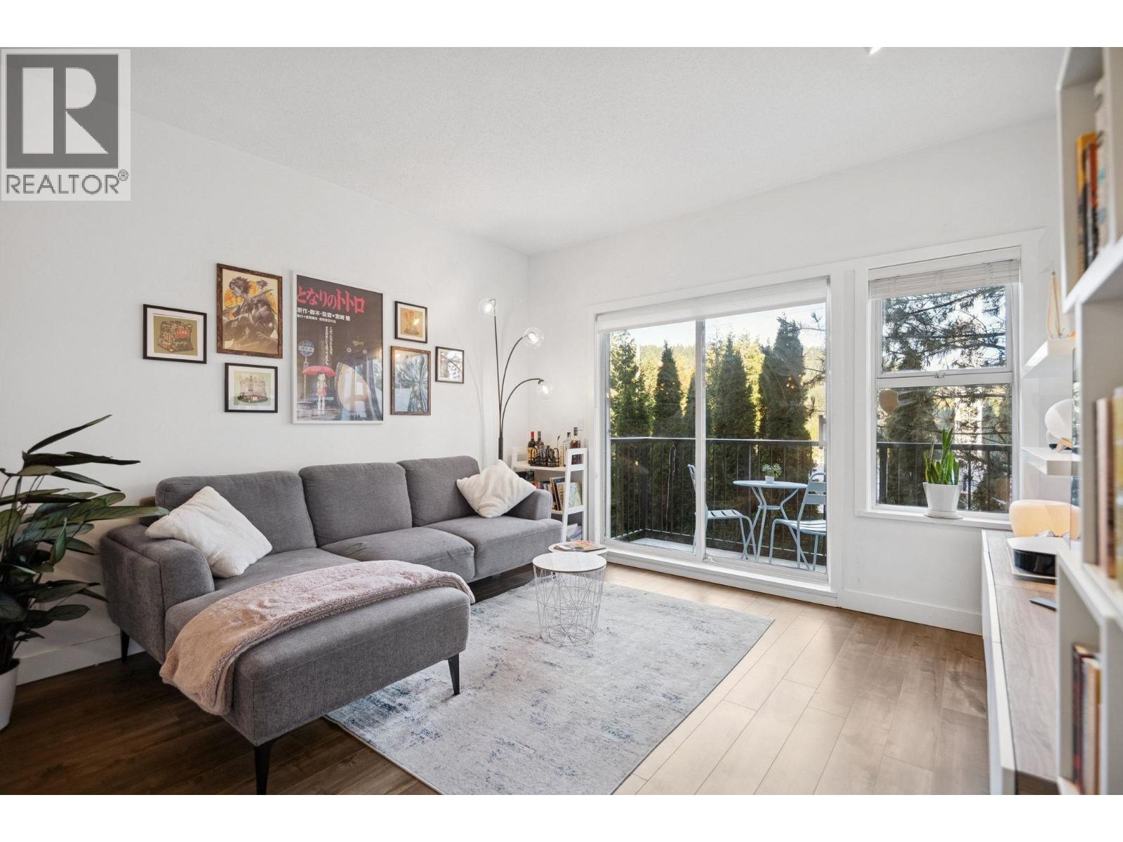 37 730 Farrow Street, Coquitlam, British Columbia  V3J 7Y7 - Photo 2 - R3081228