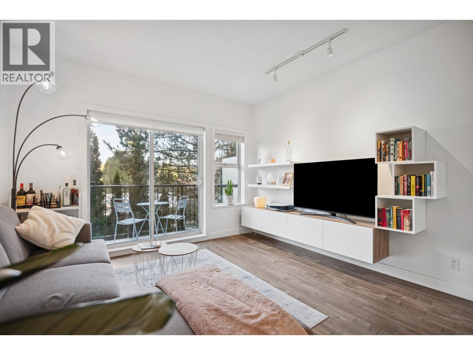 37 730 Farrow Street, Coquitlam, British Columbia  V3J 7Y7 - Photo 5 - R3081228