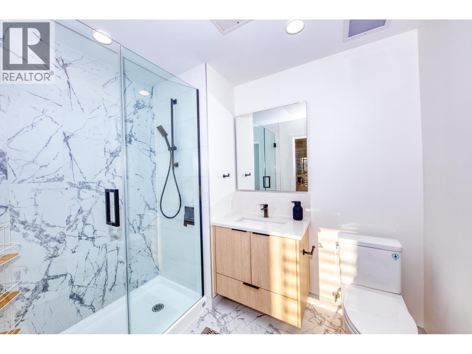 358 422 E 3rd Street, North Vancouver, British Columbia  V7L 0K1 - Photo 18 - R3081318