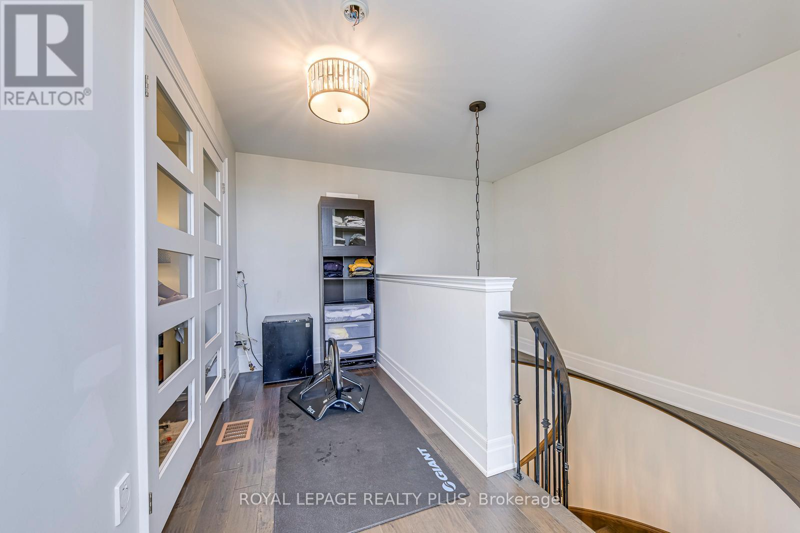 221 Hanover Street, Oakville, Ontario  L6K 0G9 - Photo 37 - W12715434